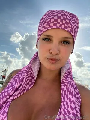 sssof1 / _so_low_lolo_ nude photo #0007