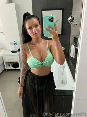 sssof1 / _so_low_lolo_ nude photo #0010
