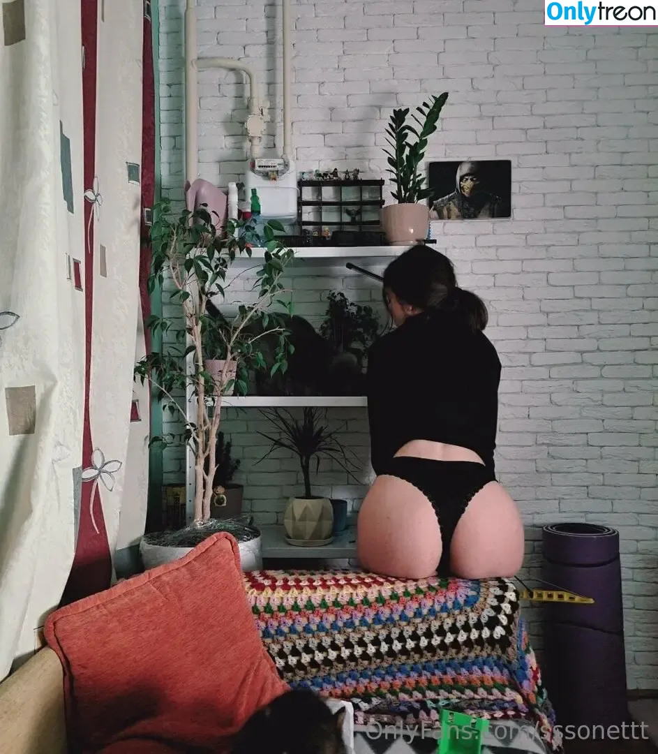 sssonettt nude photo #0104 (sssonettt)
