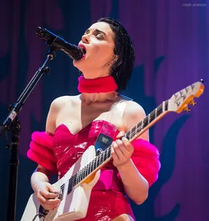 St Vincent / Annie Erin Clark / muddaub / st_vincent nude photo #0023