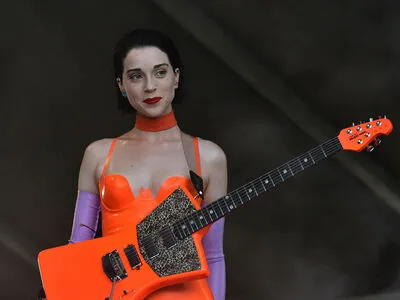 St Vincent / Annie Erin Clark / muddaub / st_vincent nude photo #0036