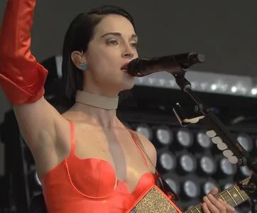 St Vincent / Annie Erin Clark / muddaub / st_vincent nude photo #0049