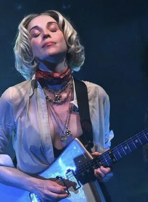 St Vincent / Annie Erin Clark / muddaub / st_vincent nude photo #0063