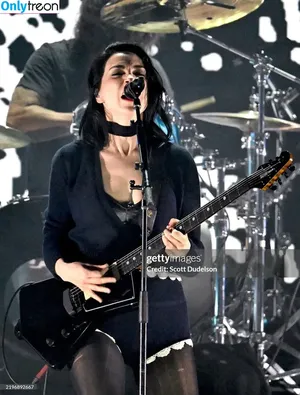 St Vincent / Annie Erin Clark / muddaub / st_vincent фото голая #0173