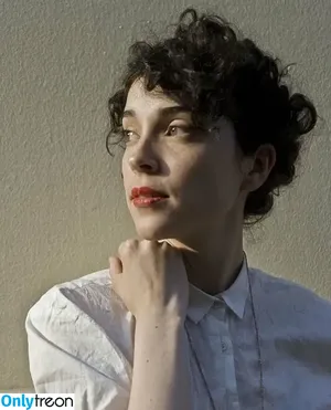 St Vincent / Annie Erin Clark / muddaub / st_vincent nude photo #0201