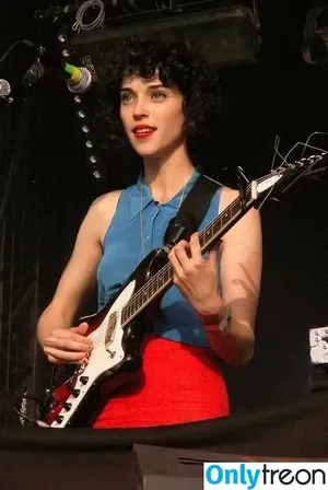 St Vincent / Annie Erin Clark / muddaub / st_vincent nude photo #0204