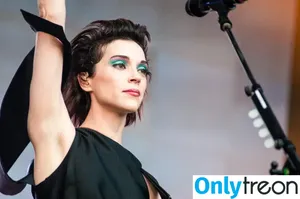St Vincent / Annie Erin Clark / muddaub / st_vincent nude photo #0227