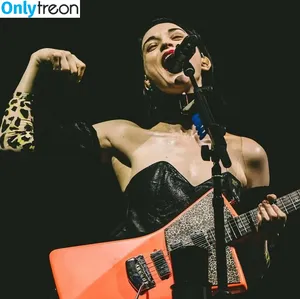 St Vincent / Annie Erin Clark / muddaub / st_vincent nude photo #0228