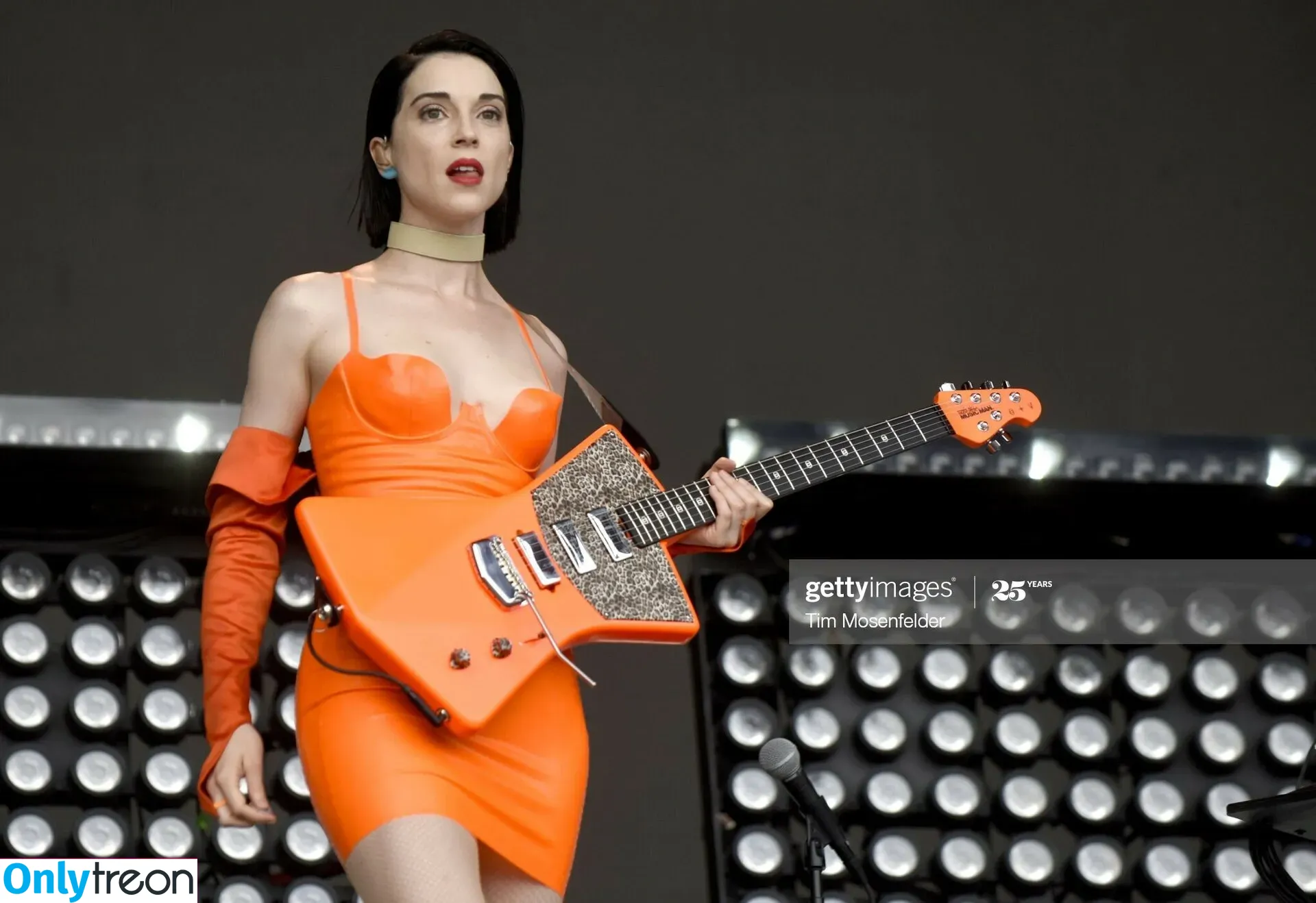 St Vincent nude photo #0004 (Annie Erin Clark / muddaub / st_vincent)