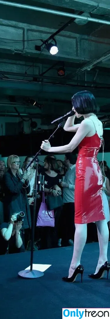 St Vincent nude photo #0006 (Annie Erin Clark / muddaub / st_vincent)