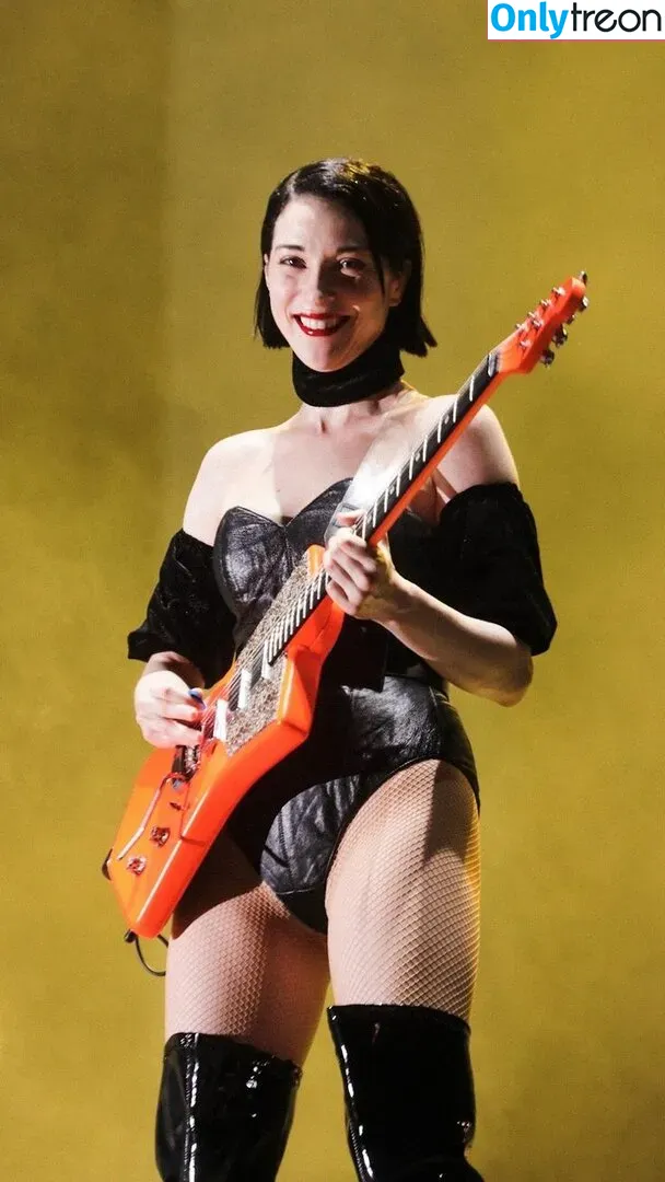 St Vincent nude photo #0024 (Annie Erin Clark / st_vincent)