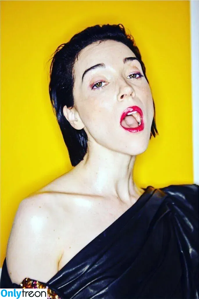 St Vincent nude photo #0038 (Annie Erin Clark / muddaub / st_vincent)