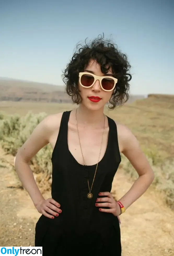 St Vincent nude photo #0203 (Annie Erin Clark / muddaub / st_vincent)