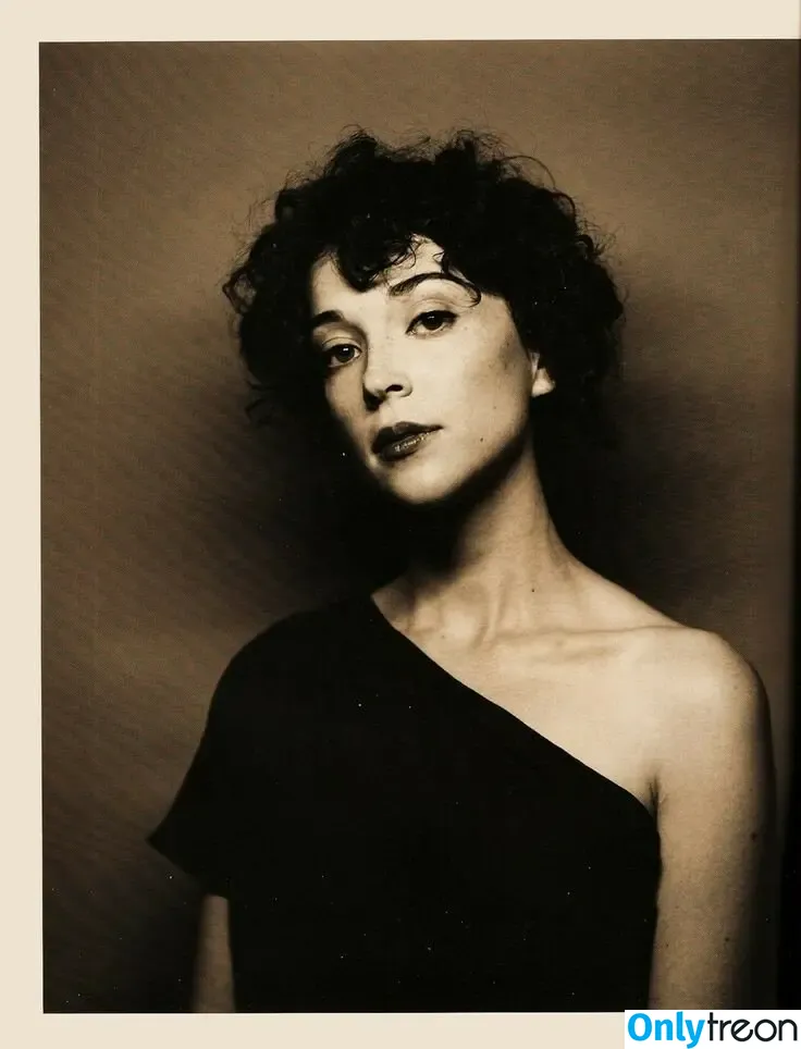 St Vincent голая photo #0206 (Annie Erin Clark / muddaub / st_vincent)