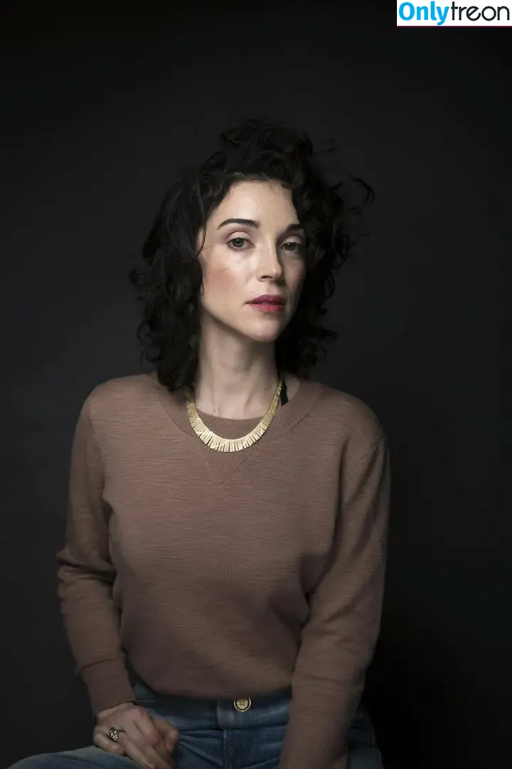 St Vincent голая photo #0207 (Annie Erin Clark / muddaub / st_vincent)