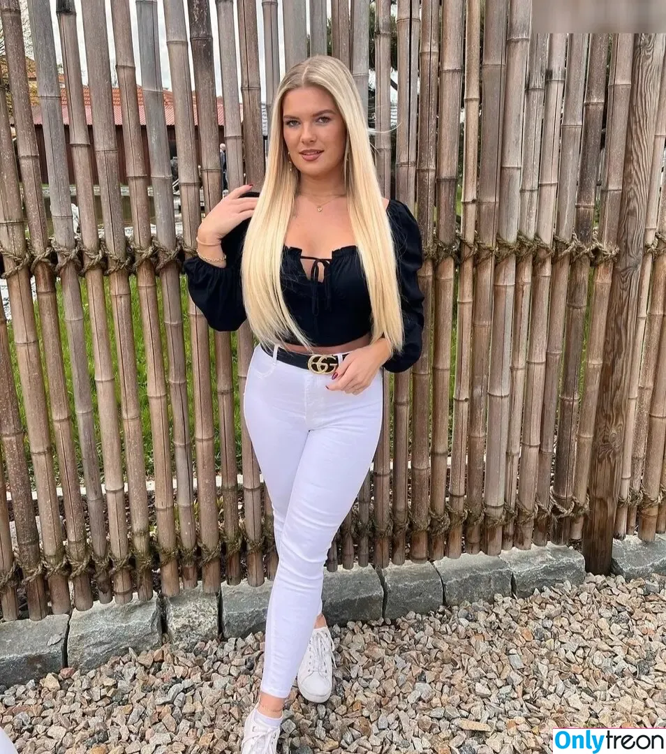 St3ffiie97 nude photo #0002 (St3ffiie97)