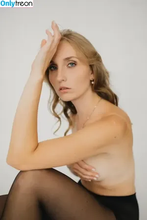 Sta.larissa.offical nude photo #0009