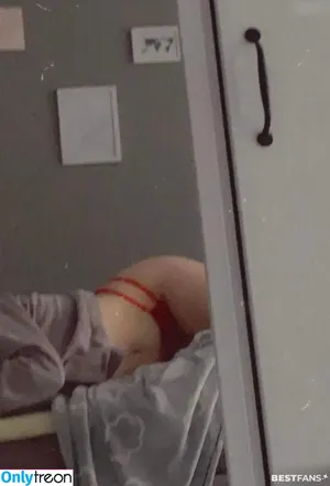 stablmao / sarahfuckingsnyder nude photo #0003