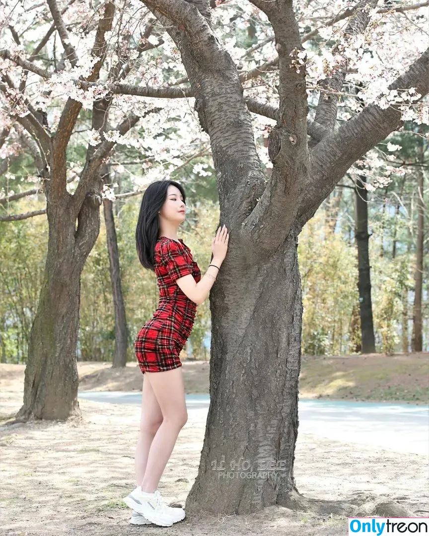 Starlight_h20 nude photo #0007 (Yuna)