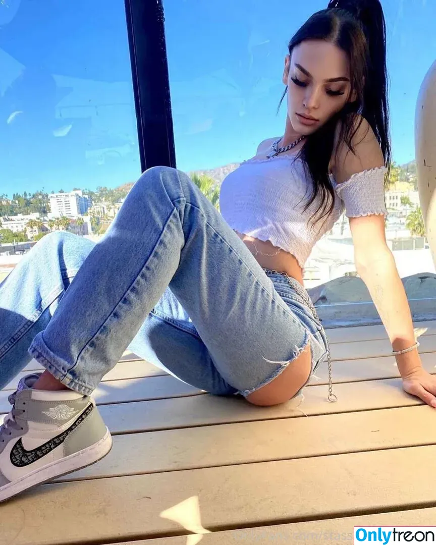 stassieuncensored голая photo #0191 (stassiebaby)