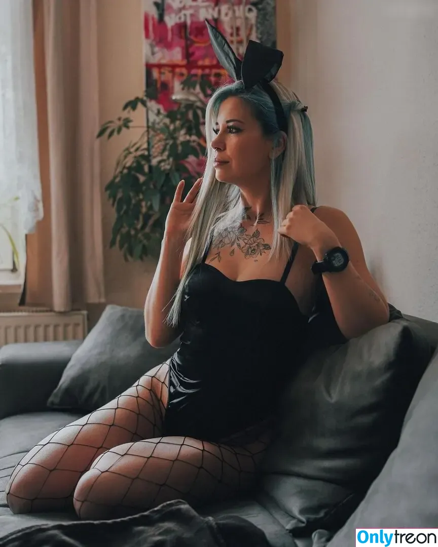 Static_Maus nude photo #0067 (mascha_frnt)