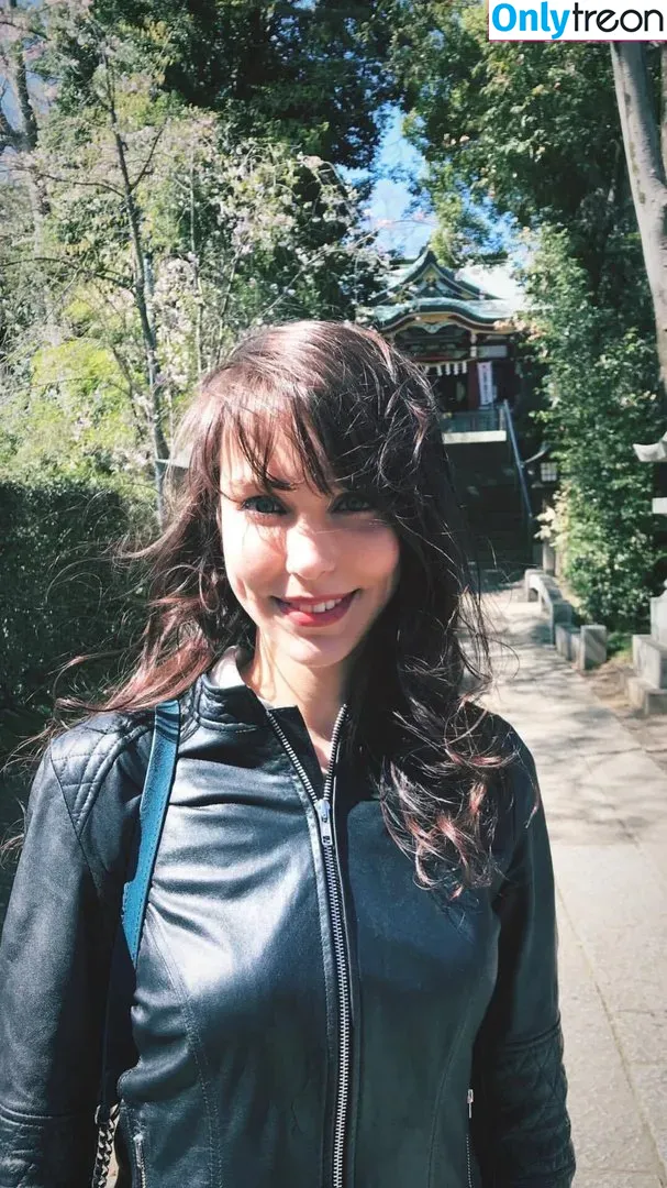 Stefanie Joosten nude photo #0022 (stefaniejoosten)