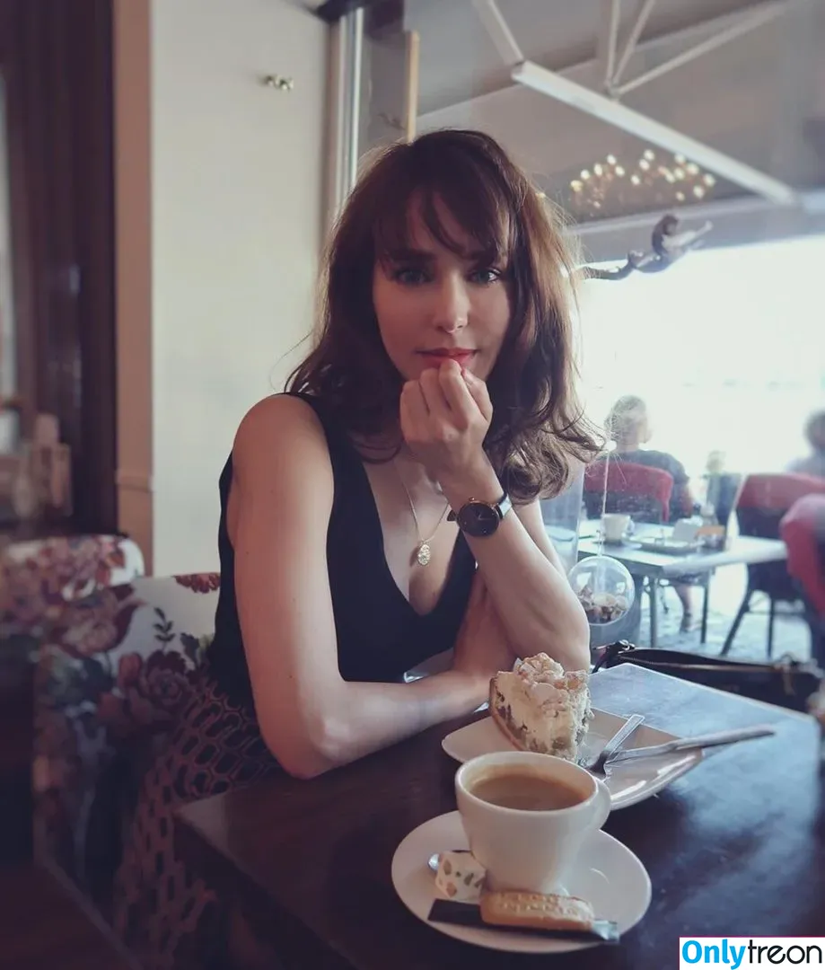 Stefanie Joosten nude photo #0035 (stefaniejoosten)