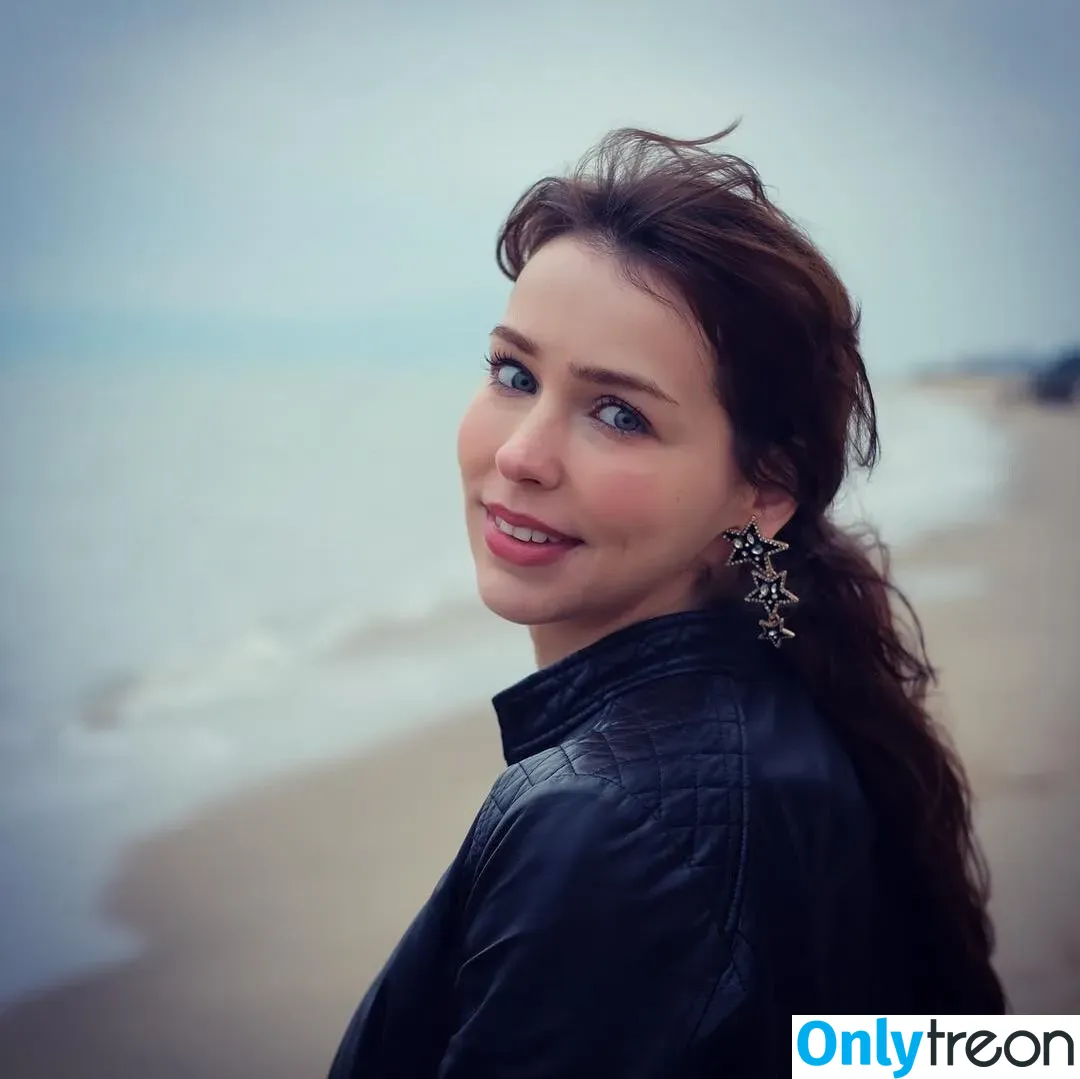 Stefanie Joosten nude photo #0066 (stefaniejoosten)