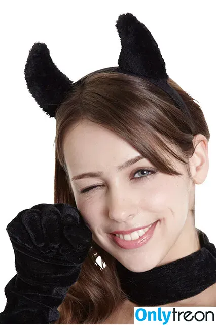 Stefanie Joosten nude photo #0121 (stefaniejoosten)