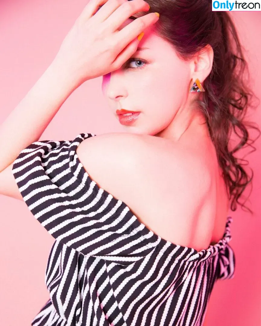 Stefanie Joosten nude photo #0144 (stefaniejoosten)
