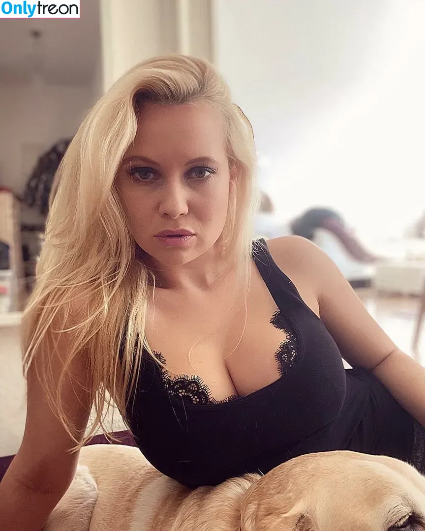 Steffi Landerer nude photo #0276 (steffymetal)