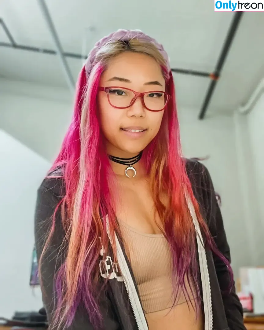 Stella Chung голая photo #0457 (ParallaxStella / therealparallaxstella)