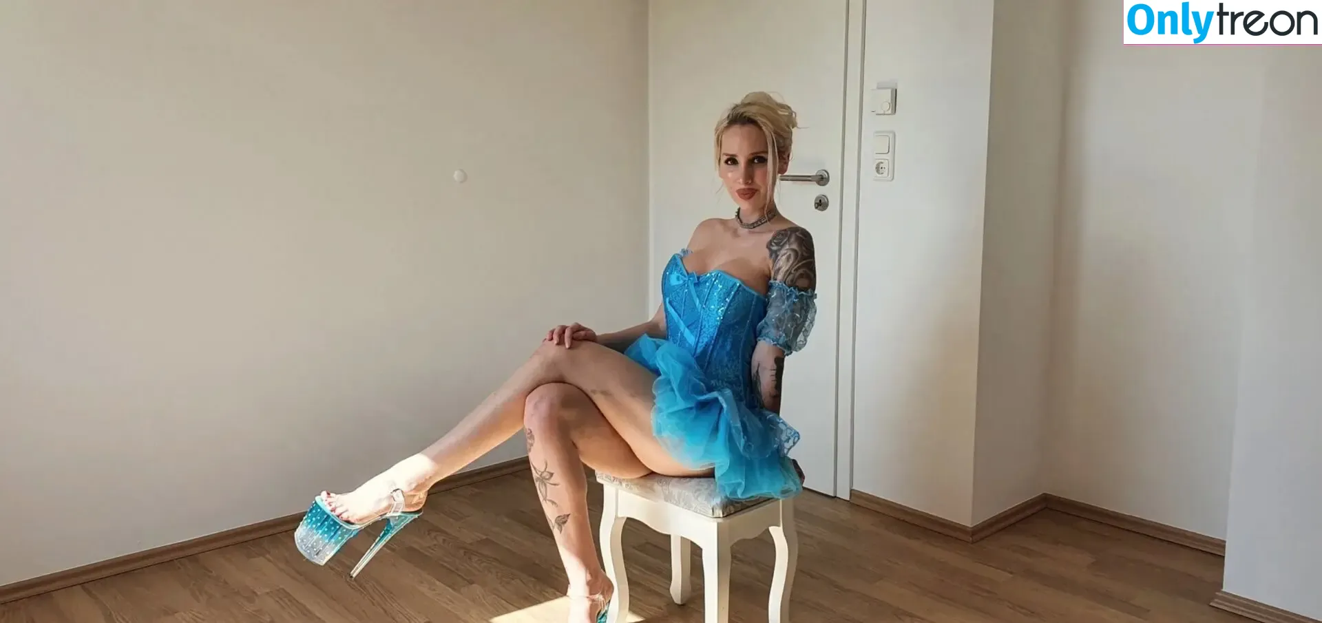 Stella Cinderella nude photo #0002 (stella_cinderella_official / stellacinderella)