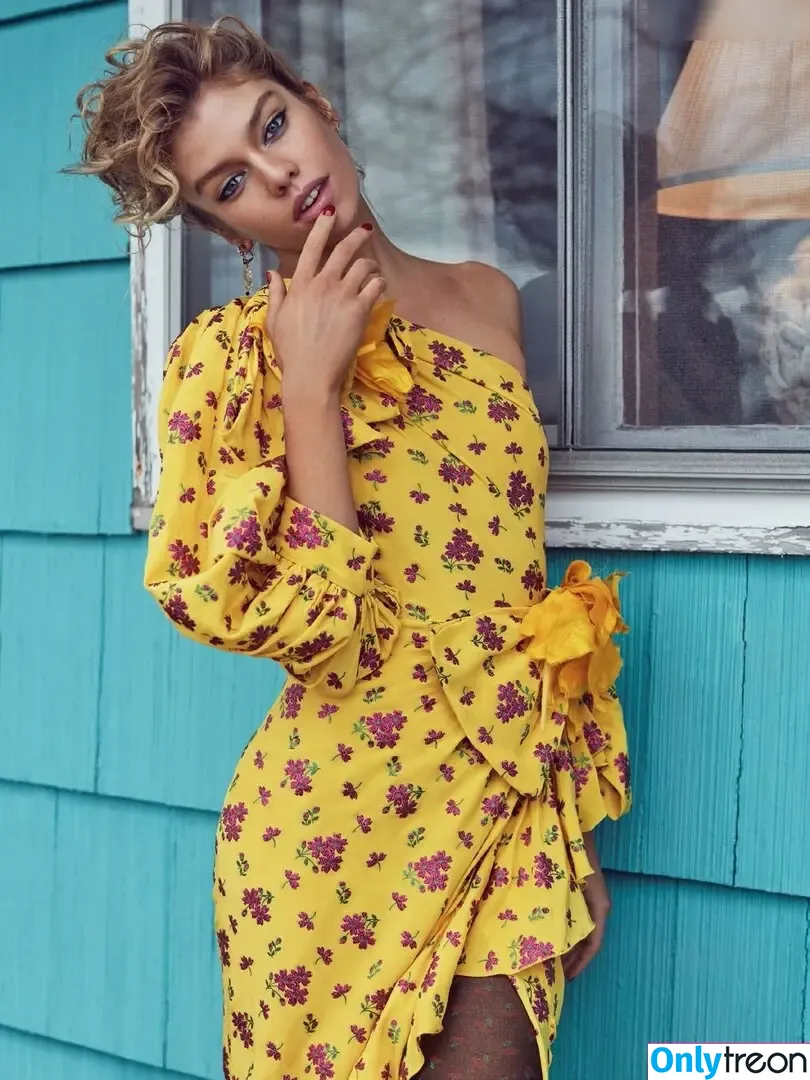 Stella Maxwell голая photo #0086 (stellamaxwell)