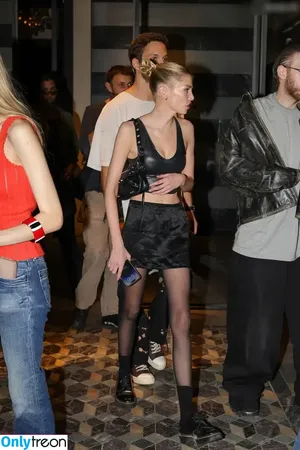 Stella Maxwell / stellamaxwell фото голая #1799