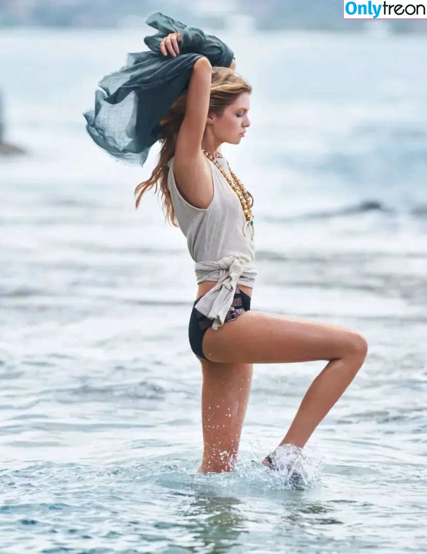 Stella Maxwell голая photo #1505 (stellamaxwell)