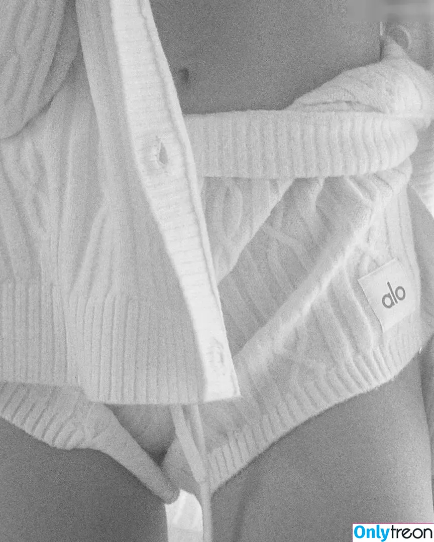 Stella Maxwell nude photo #1872 (stellamaxwell)