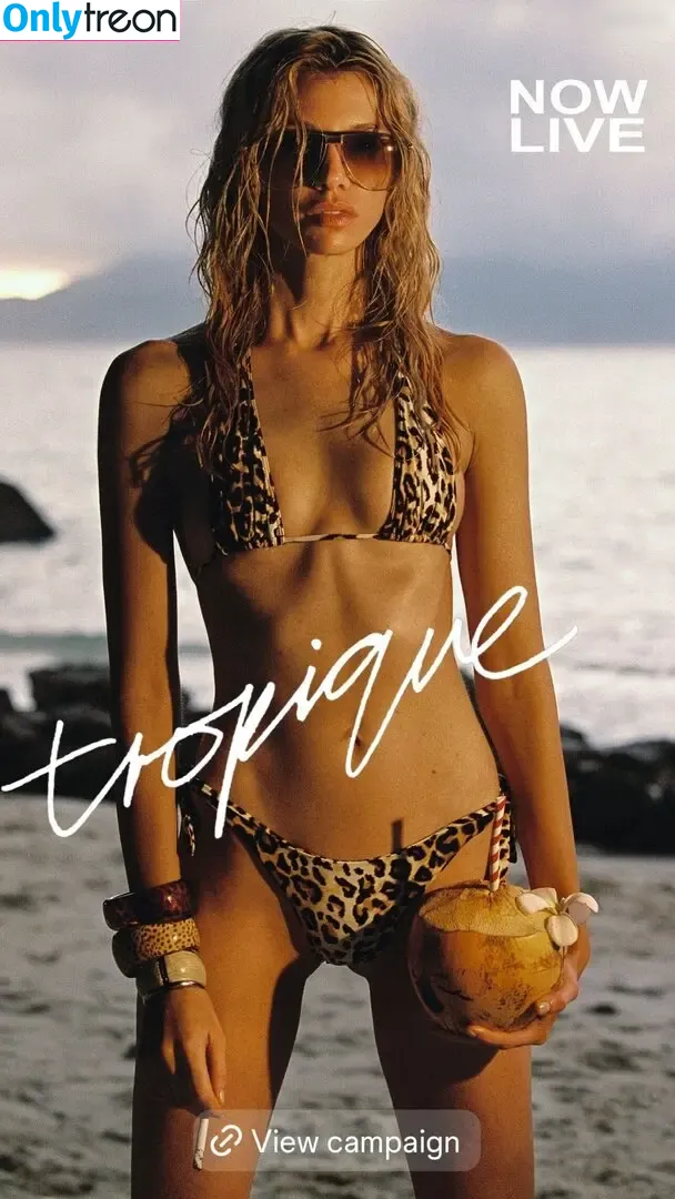 Stella Maxwell голая photo #1942 (stellamaxwell)