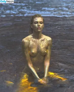 Stella Maxwell / stellamaxwell nude photo #2223
