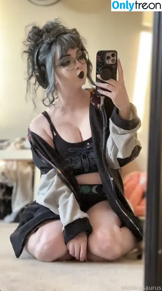 Stellalasaurus nude photo #0321 (Stellalasaurus)