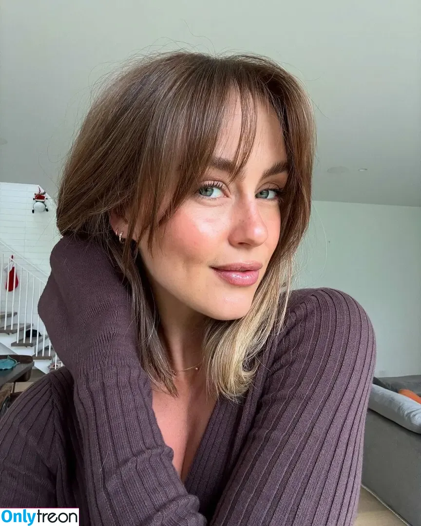 Steph Claire Smith nude photo #0161 (stephclairesmith)