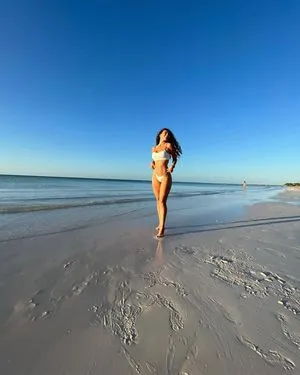 Stephani Valadez / stephanivaladezofficial фото голая #0003
