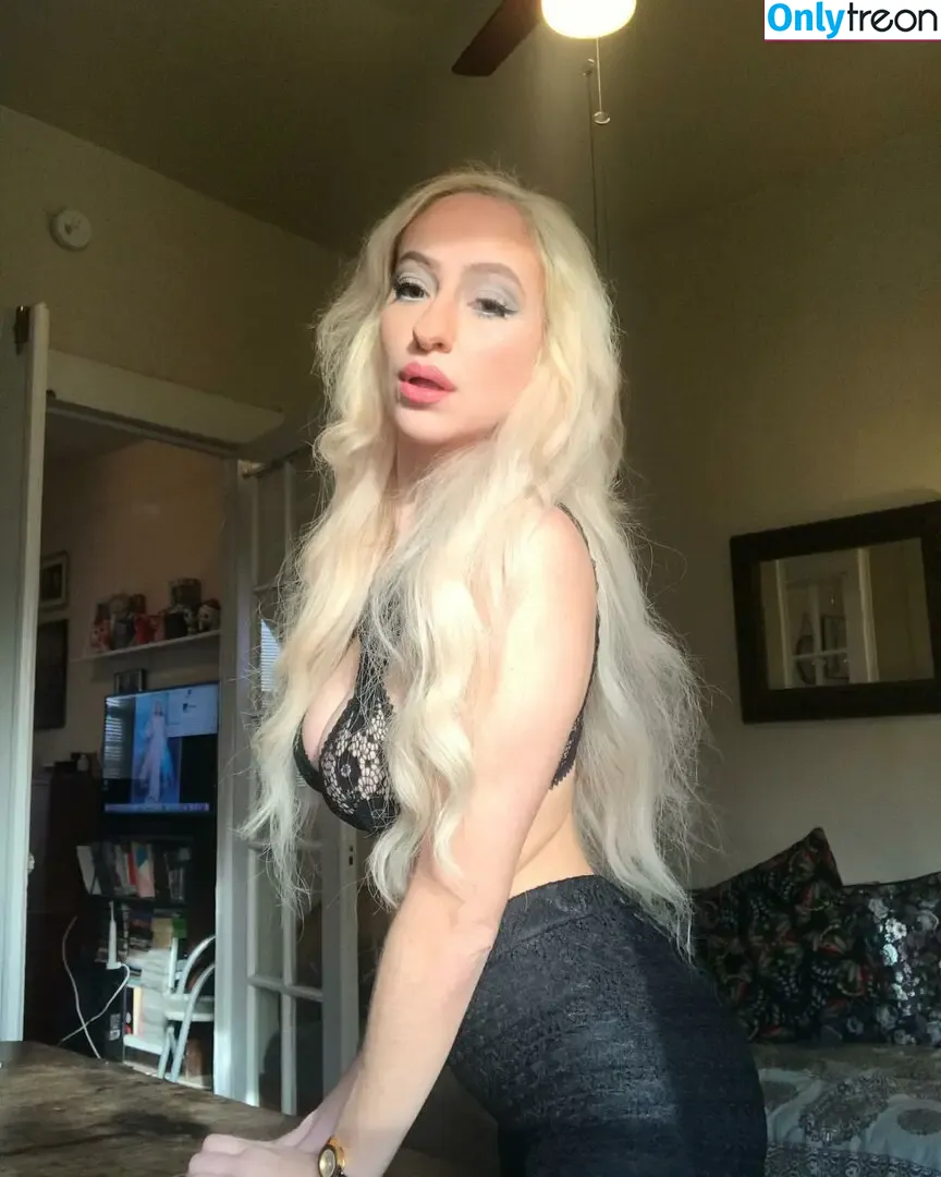 Stephanie Adele nude photo #0030 (sadelesthesiren)