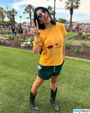 Stephanie Beatriz / Rosa Diaz / bellasramos / iamstephbeatz / stephaniebeatriz nude photo #0313