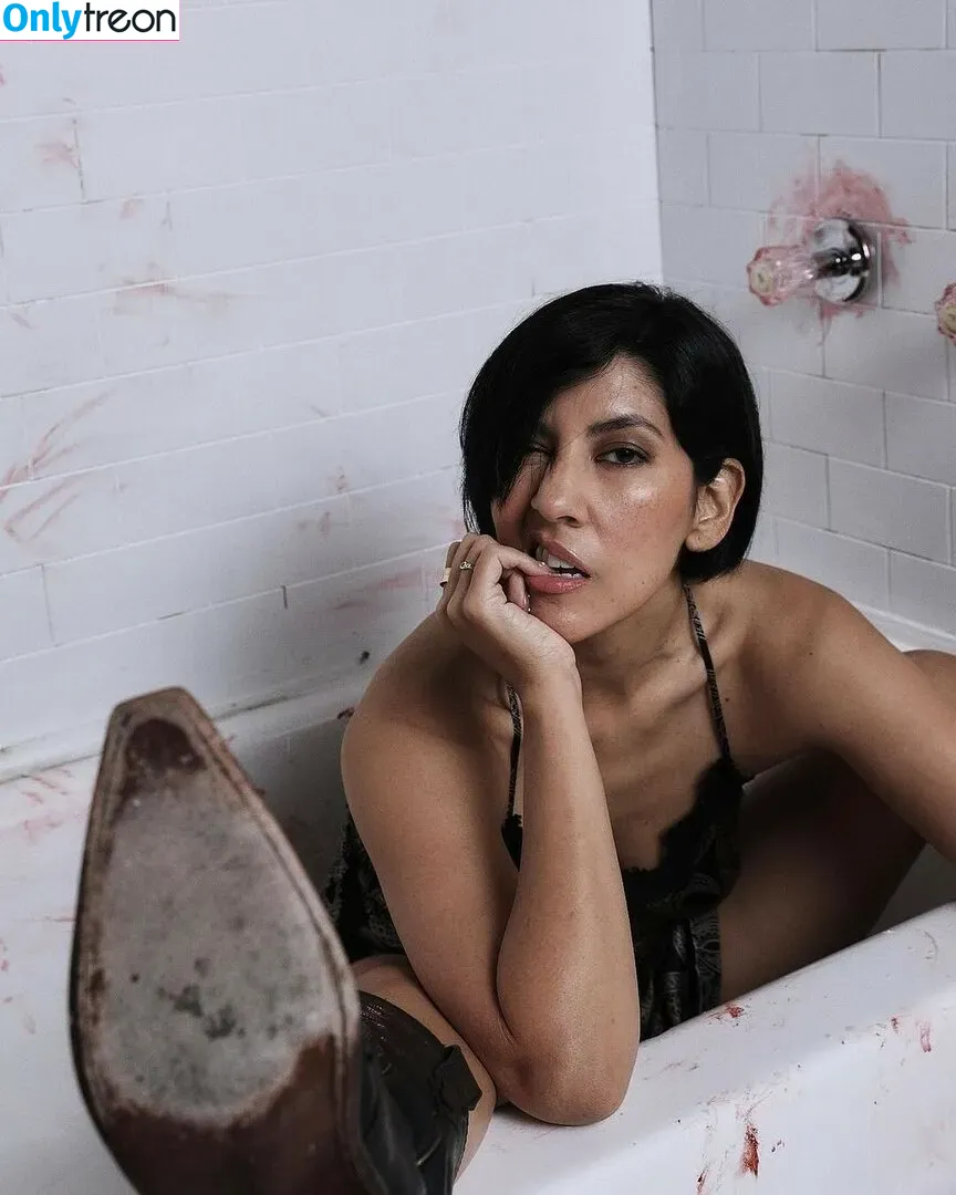 Stephanie Beatriz nude photo #0043 (Rosa Diaz / bellasramos / iamstephbeatz / stephaniebeatriz)