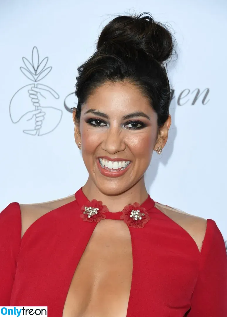 Stephanie Beatriz nude photo #0070 (Rosa Diaz / bellasramos / iamstephbeatz / stephaniebeatriz)