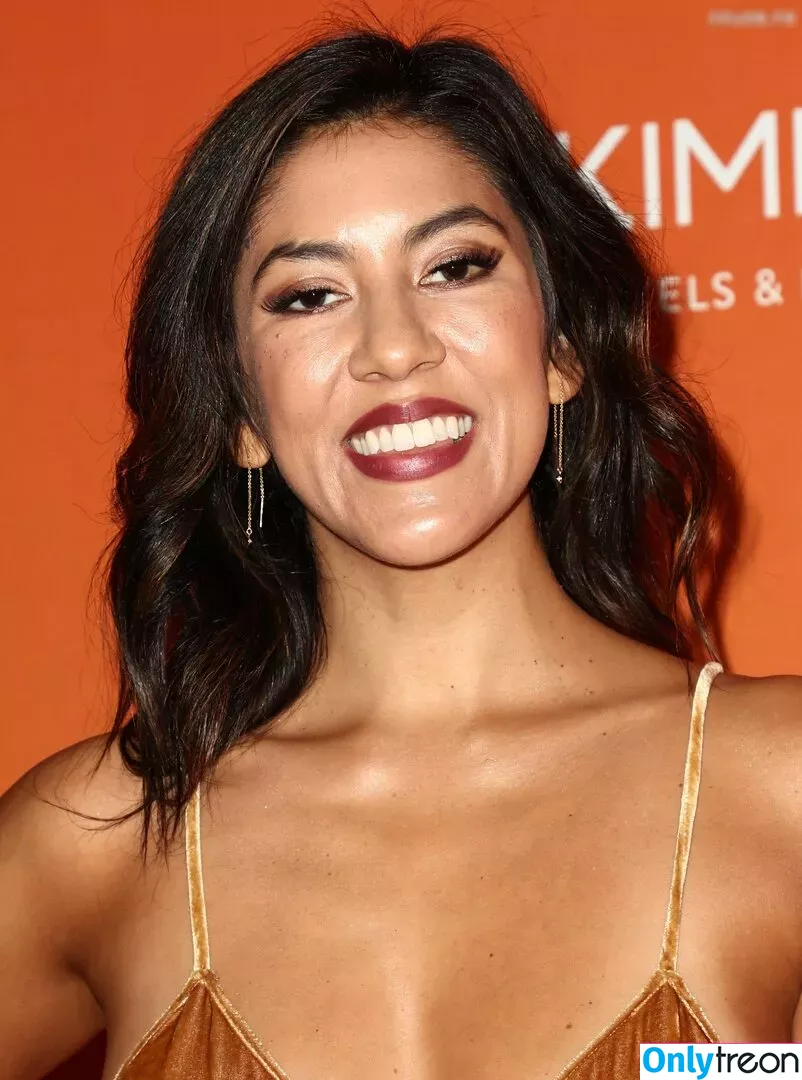 Stephanie Beatriz голая photo #0228 (Rosa Diaz / bellasramos / iamstephbeatz / stephaniebeatriz)