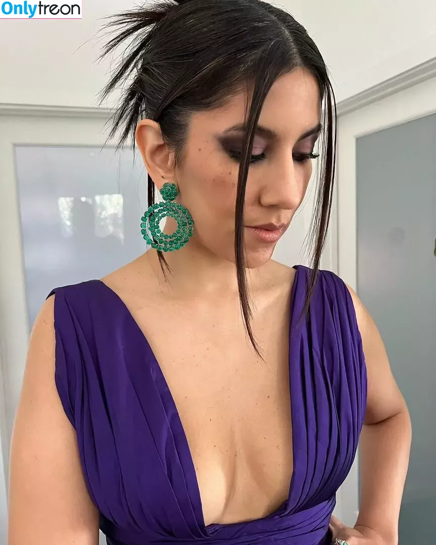 Stephanie Beatriz голая photo #0244 (Rosa Diaz / bellasramos / iamstephbeatz / stephaniebeatriz)