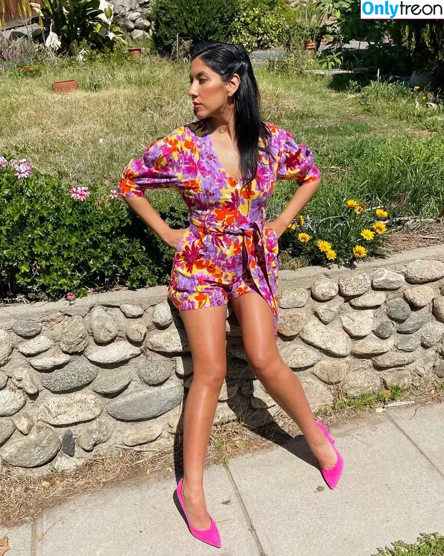 Stephanie Beatriz голая photo #0247 (Rosa Diaz / bellasramos / iamstephbeatz / stephaniebeatriz)