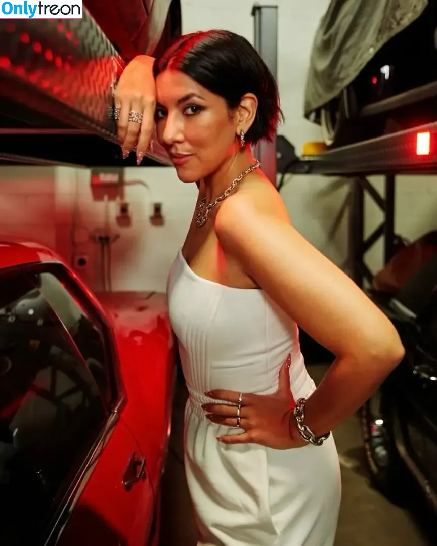 Stephanie Beatriz nude photo #0334 (Rosa Diaz / bellasramos / iamstephbeatz / stephaniebeatriz)